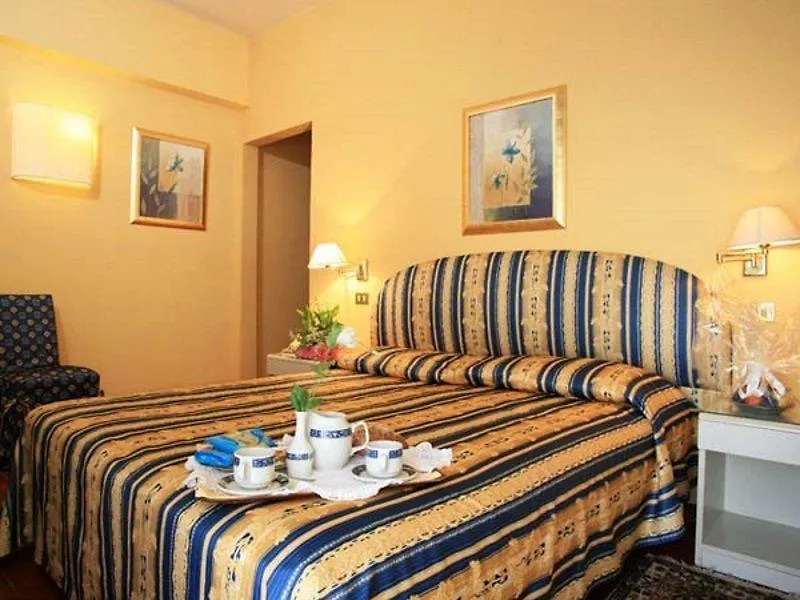 Hotel Nuovo Savi Montecatini Terme 3*,